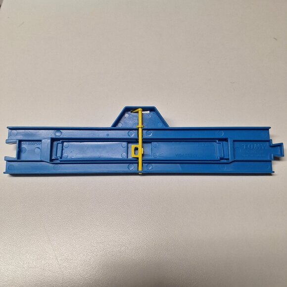 Tomy Blue Plastic Toy Train Track Switcher Slider 2001 Vintage Change Thomas‎ - Picture 5 of 6